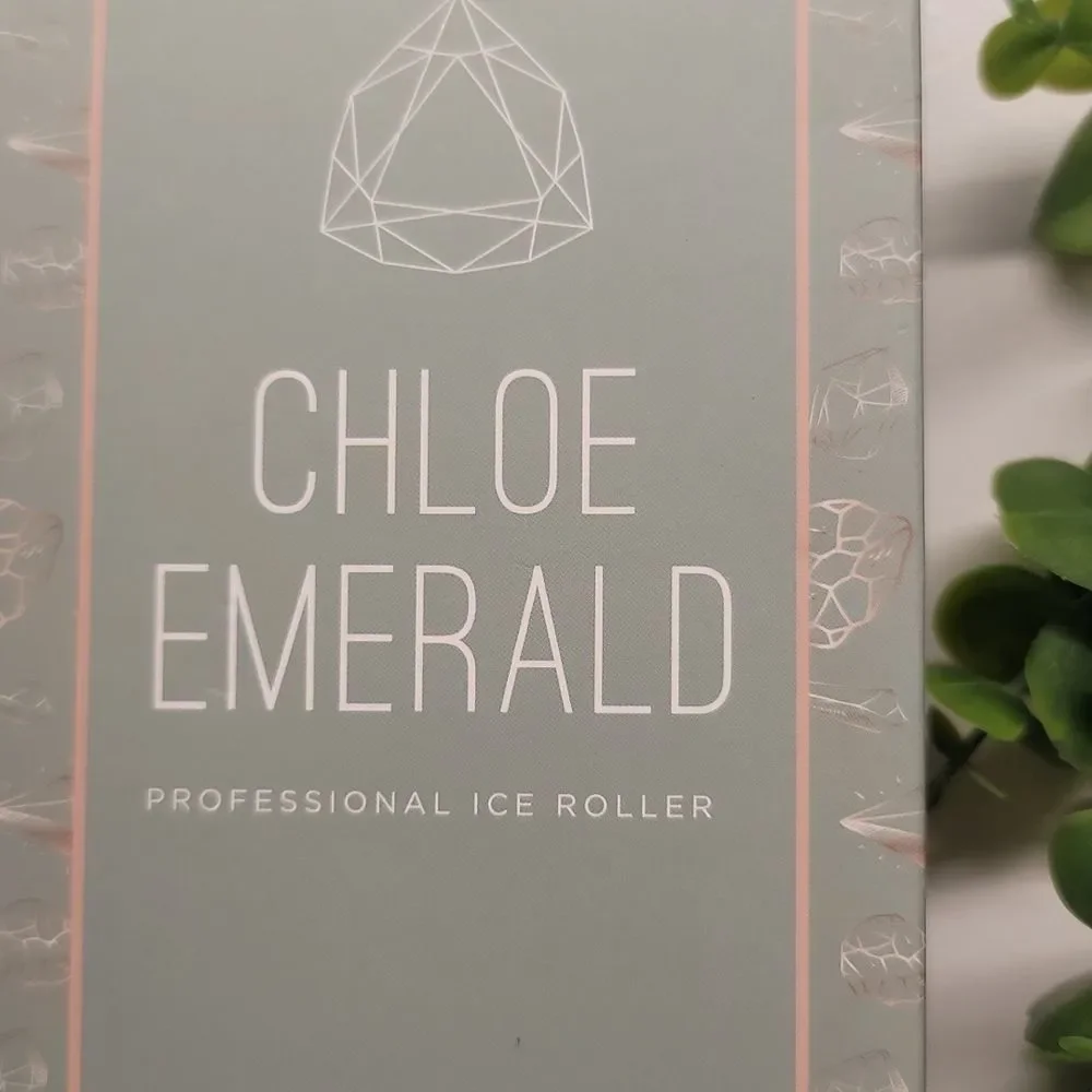 Chloe Emerald Professional Ice Roller